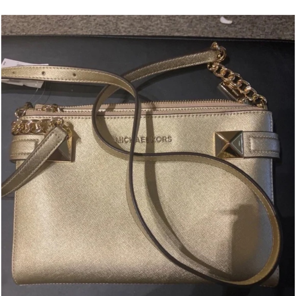 MK “Karla” (Jet Set Collection) Travel Wristlet/Clutch-Gold NWT - Picture 8 of 11